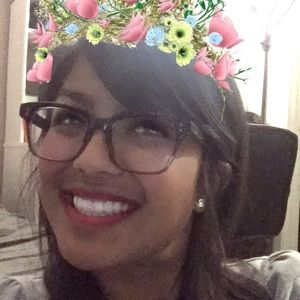 Meet your Posher, Suzette